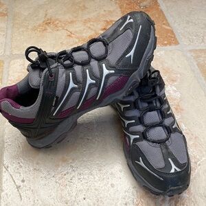 Ecco Training Trail Sneakers shoes Womens 38 (8-8.5) Running hiking Gore-Tex